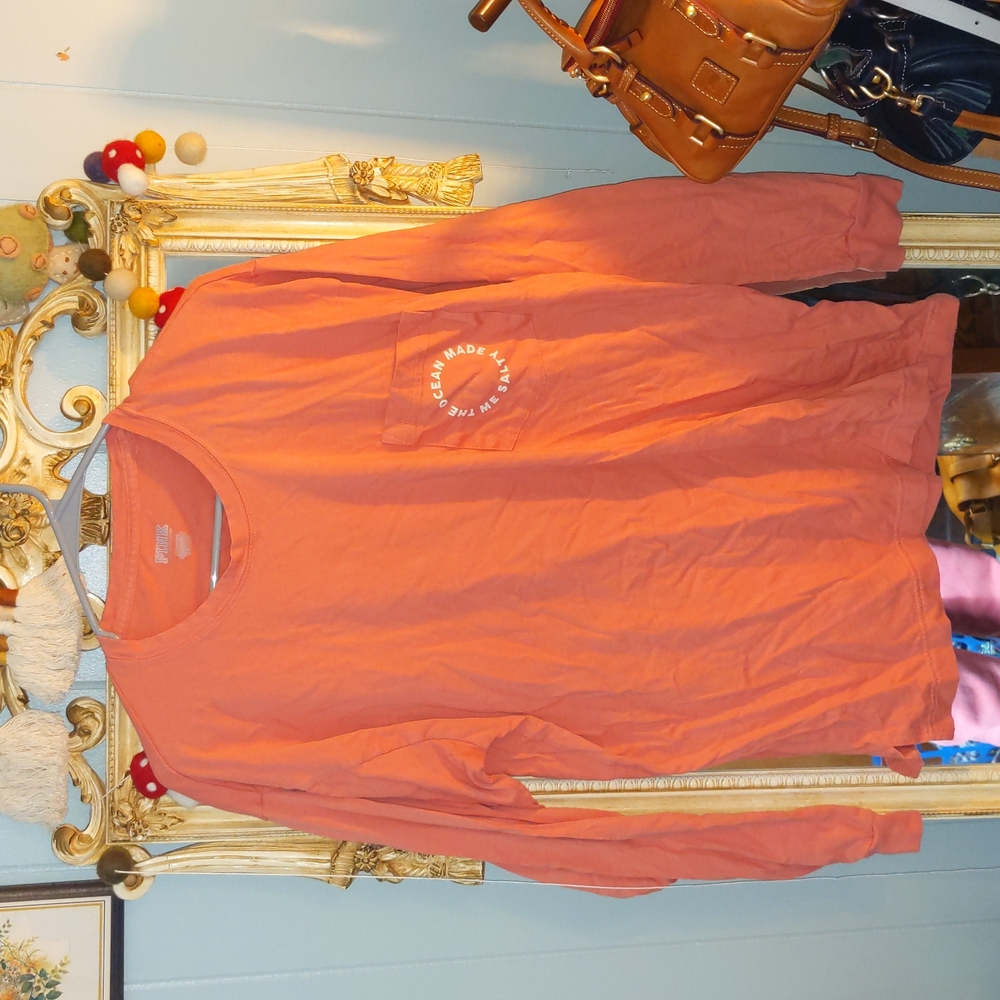 VS PINK long sleeve tee